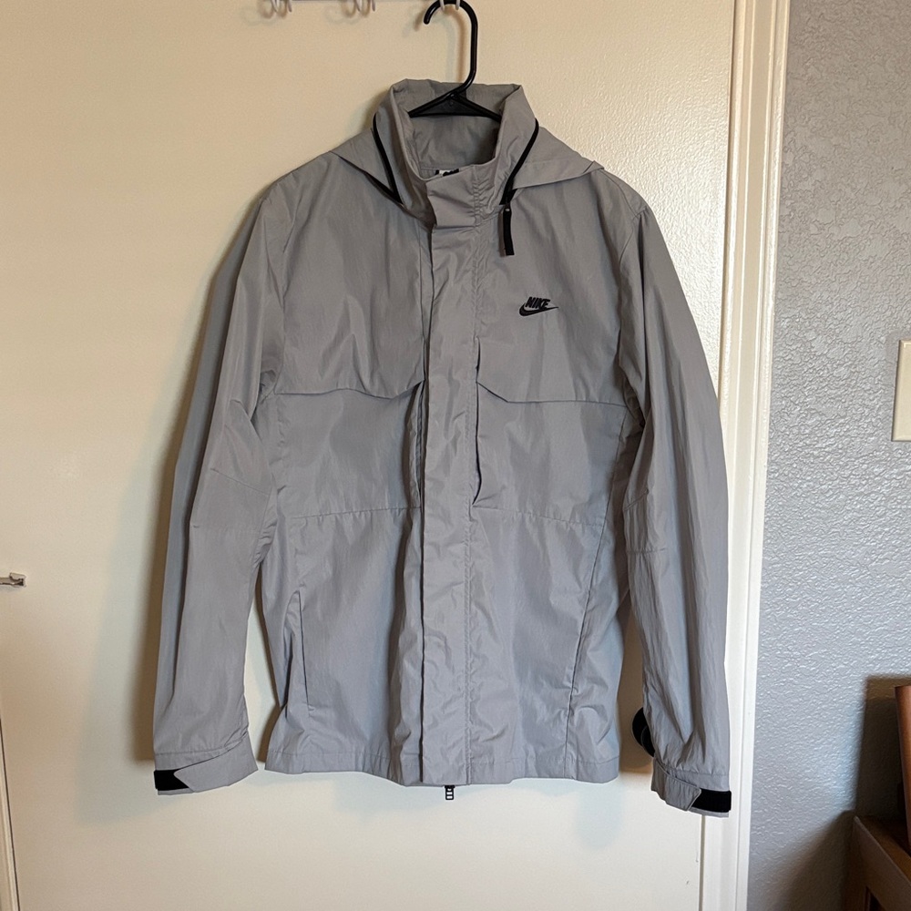 Nike Men's Light Gray Hooded Windbreaker Jacket M